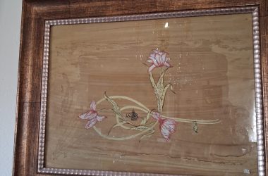 59*73 Ölçüsünde Lale Yapraklı Besmele Tuğra Formunda Tablo 23 Ayar Altın Hattat Ahmet Kutluhan Tezhip Aylin Eda Durak